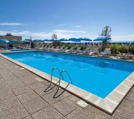 Hotel London 3*
